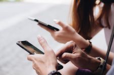smartphone hand